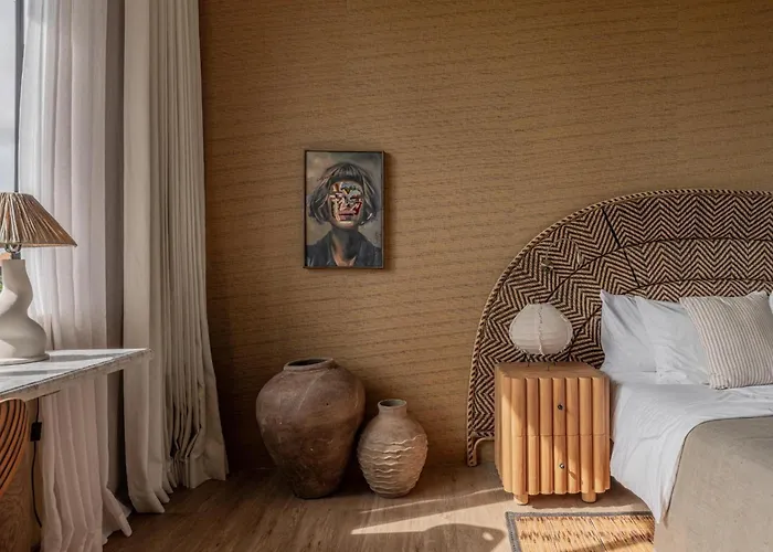 Bi Design House - Boutique 4*