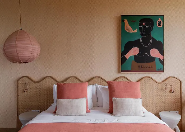 Bi Design House - Boutique 4*